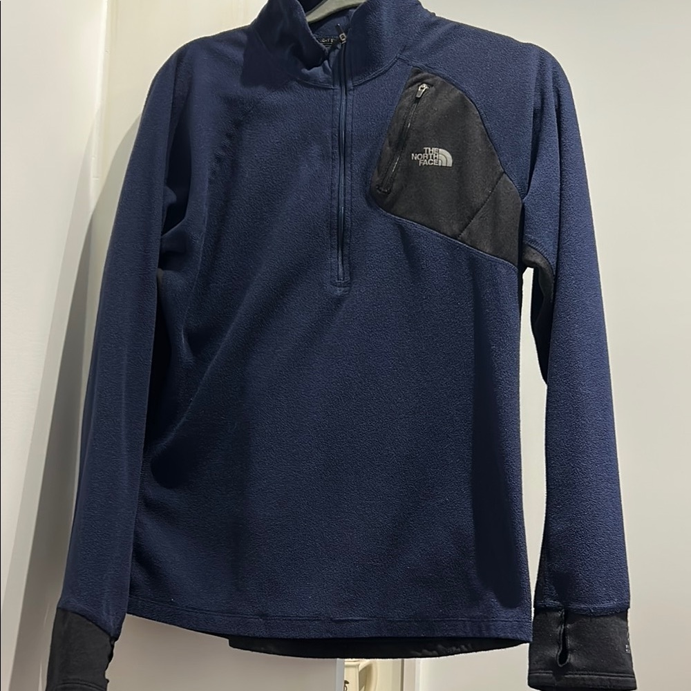 The North Face Men's Navy 1-4 zip pulloverr